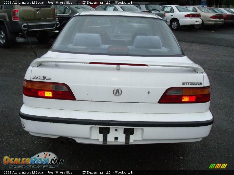 1993 Acura Integra LS Sedan Frost White / Blue Photo #6