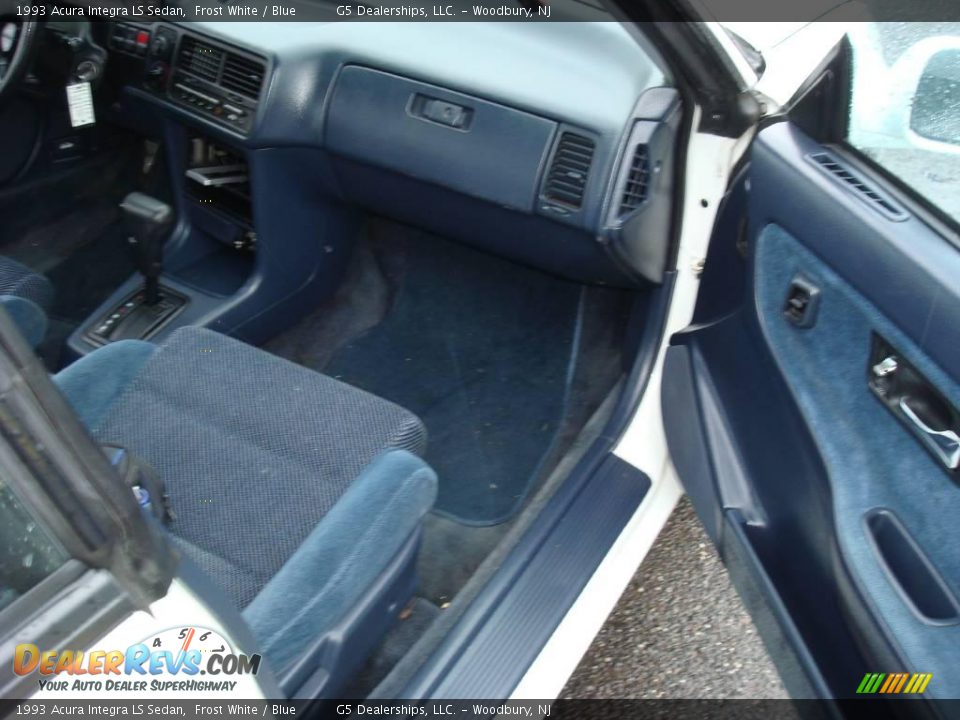 1993 Acura Integra LS Sedan Frost White / Blue Photo #12