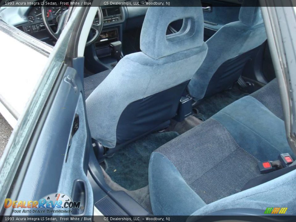 1993 Acura Integra LS Sedan Frost White / Blue Photo #13