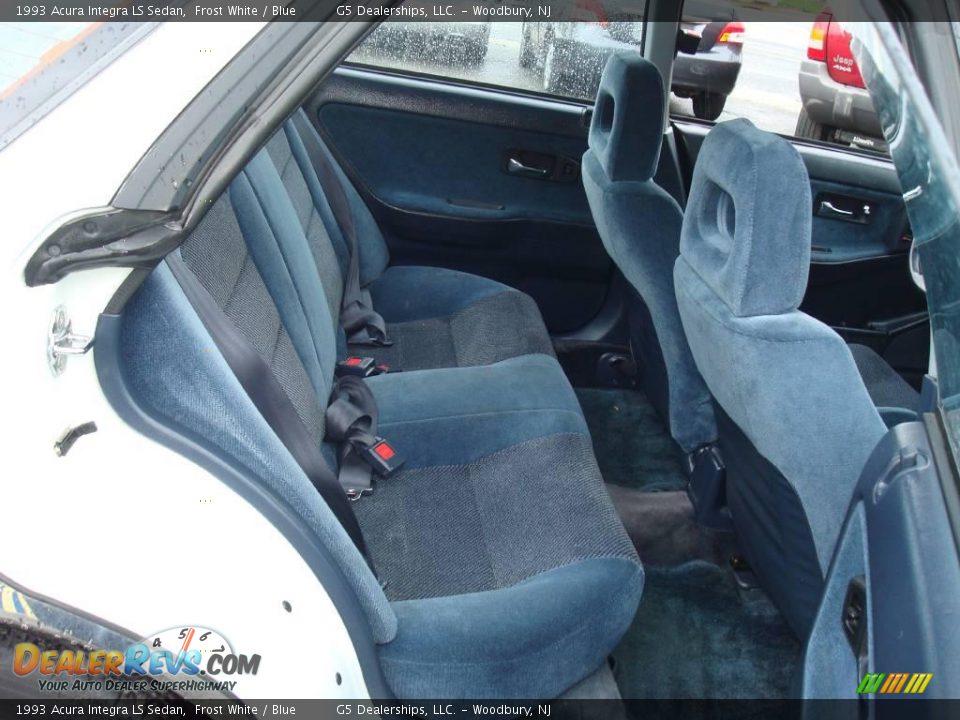1993 Acura Integra LS Sedan Frost White / Blue Photo #14