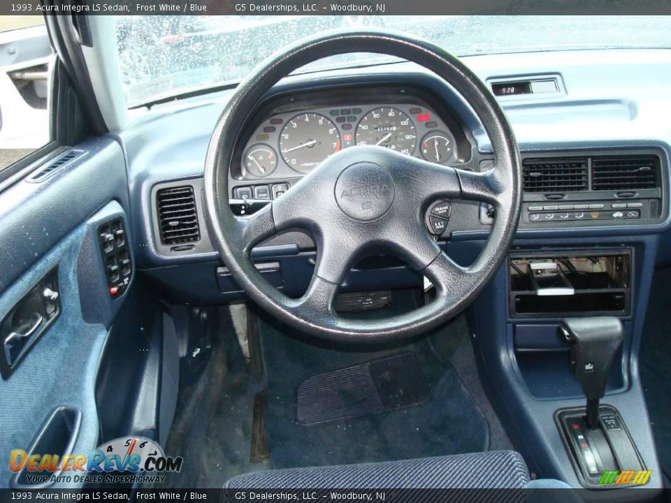1993 Acura Integra LS Sedan Frost White / Blue Photo #20