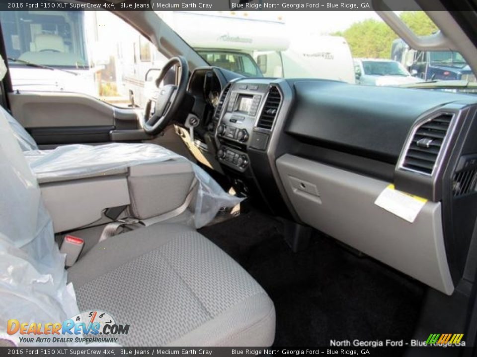 2016 Ford F150 XLT SuperCrew 4x4 Blue Jeans / Medium Earth Gray Photo #31