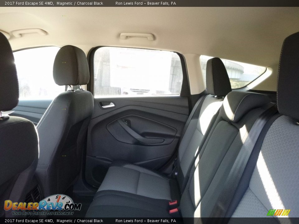 2017 Ford Escape SE 4WD Magnetic / Charcoal Black Photo #12