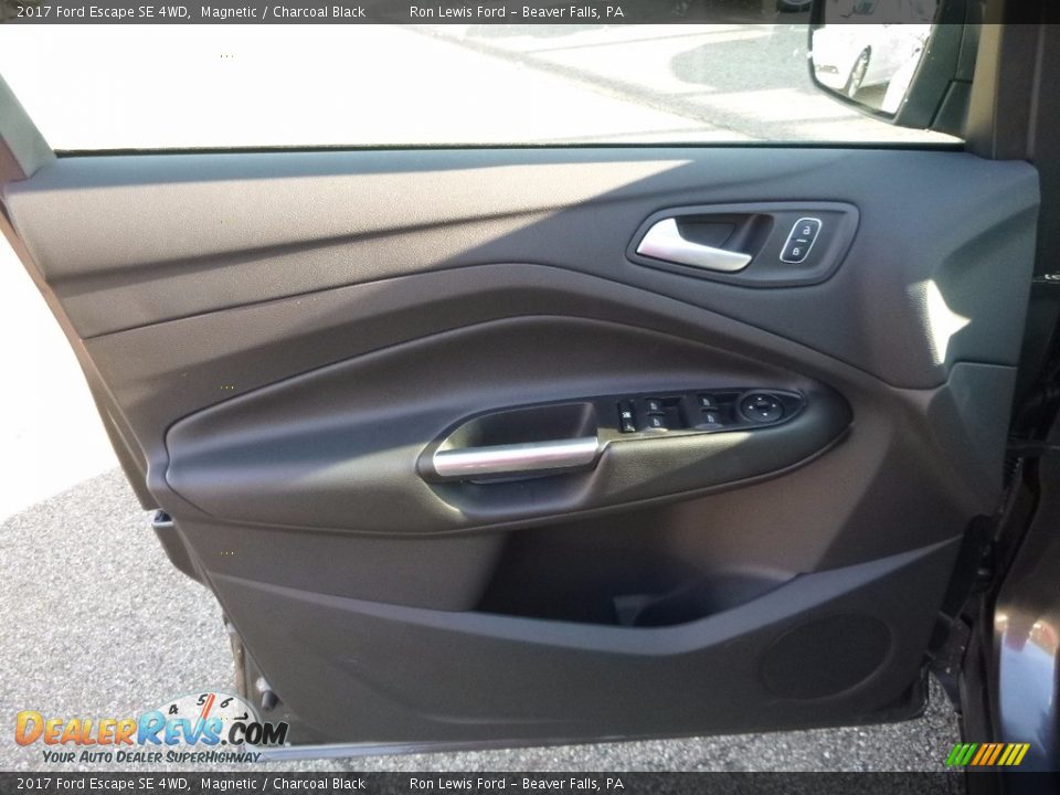 2017 Ford Escape SE 4WD Magnetic / Charcoal Black Photo #14