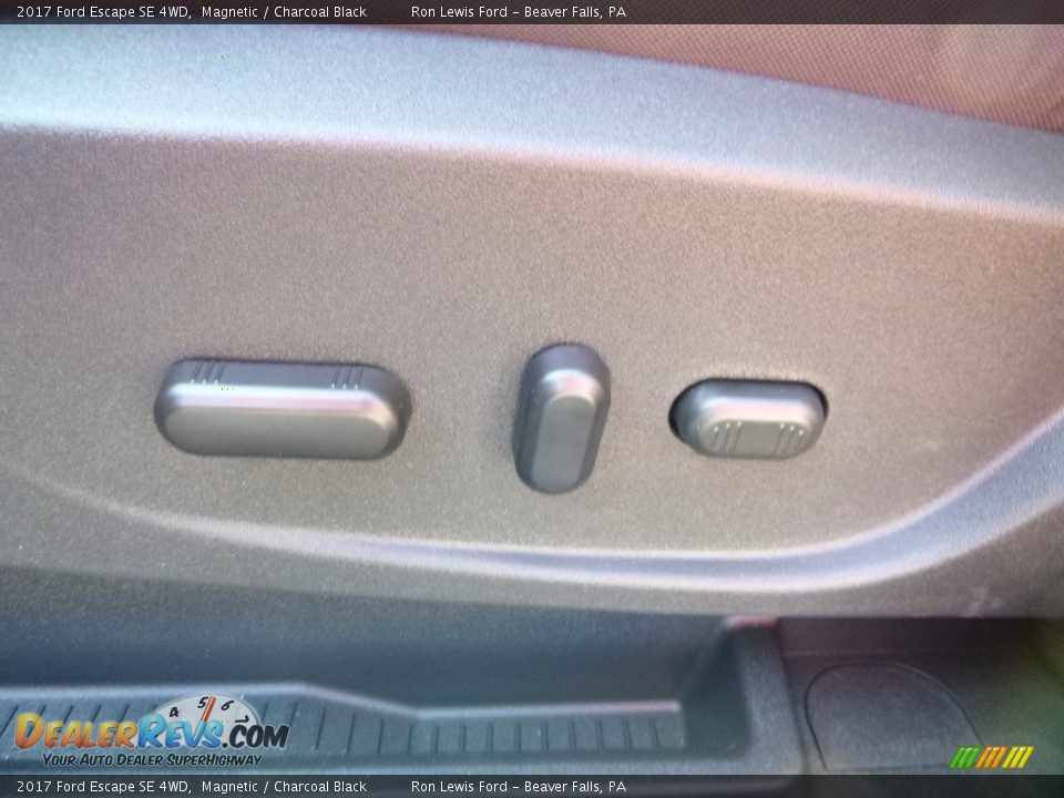 2017 Ford Escape SE 4WD Magnetic / Charcoal Black Photo #16