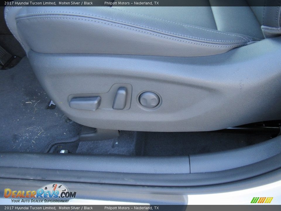 Front Seat of 2017 Hyundai Tucson Limited Photo #23