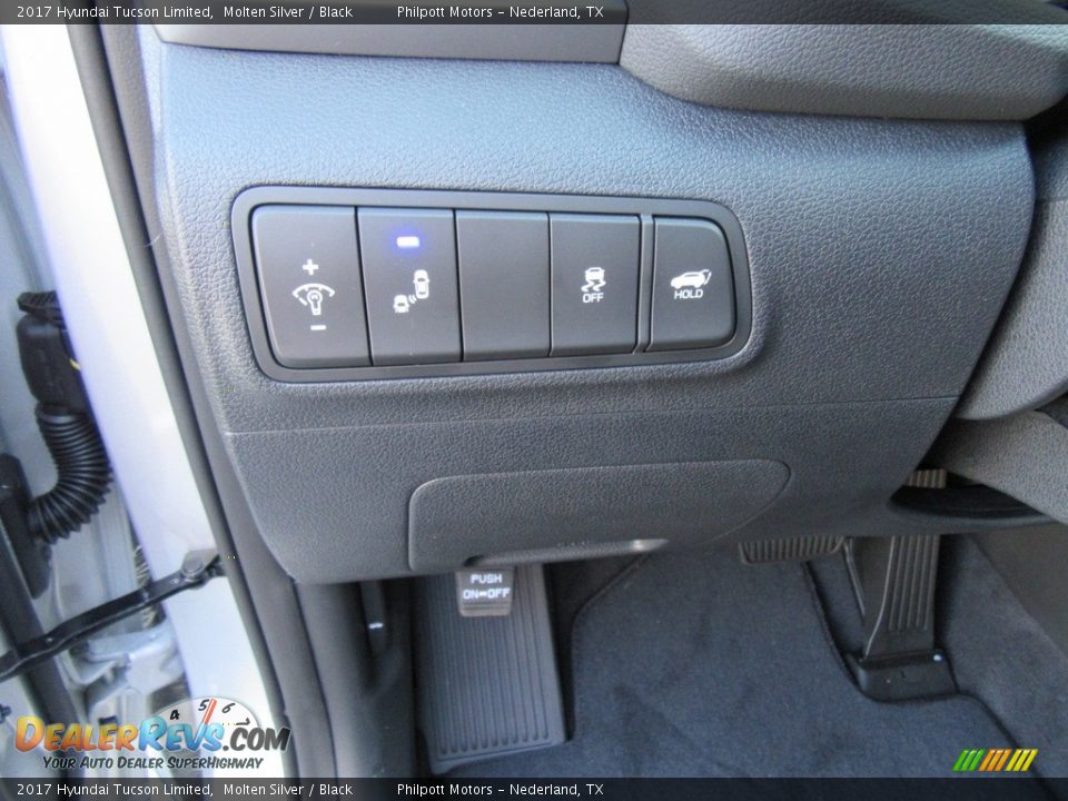 Controls of 2017 Hyundai Tucson Limited Photo #32