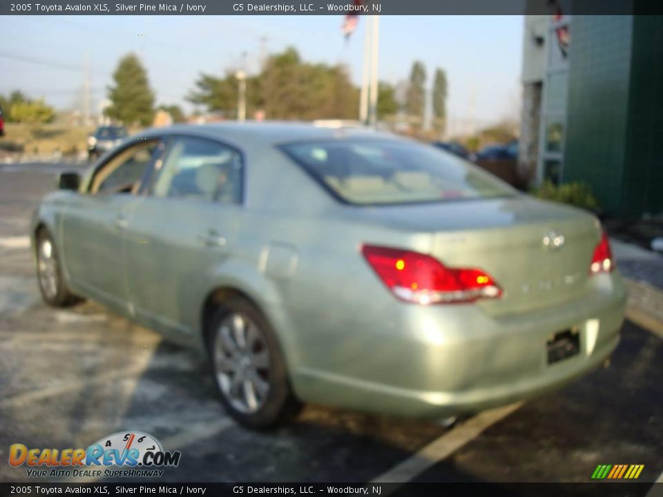 2005 Toyota Avalon XLS Silver Pine Mica / Ivory Photo #8