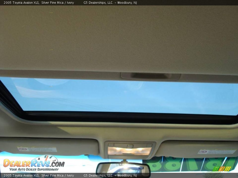 2005 Toyota Avalon XLS Silver Pine Mica / Ivory Photo #22
