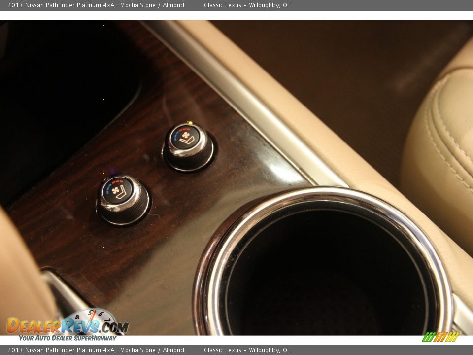 2013 Nissan Pathfinder Platinum 4x4 Mocha Stone / Almond Photo #16