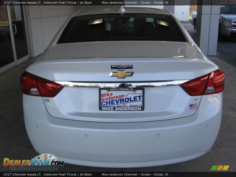 2017 Chevrolet Impala LT Iridescent Pearl Tricoat / Jet Black Photo #17