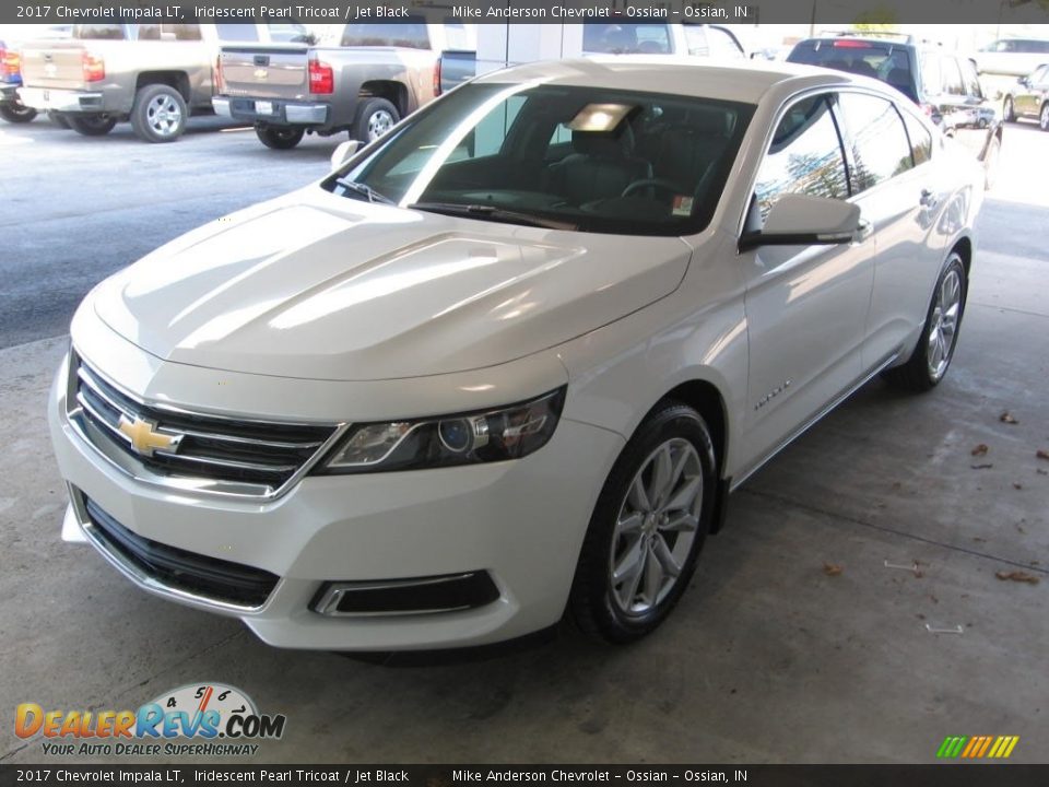 2017 Chevrolet Impala LT Iridescent Pearl Tricoat / Jet Black Photo #20