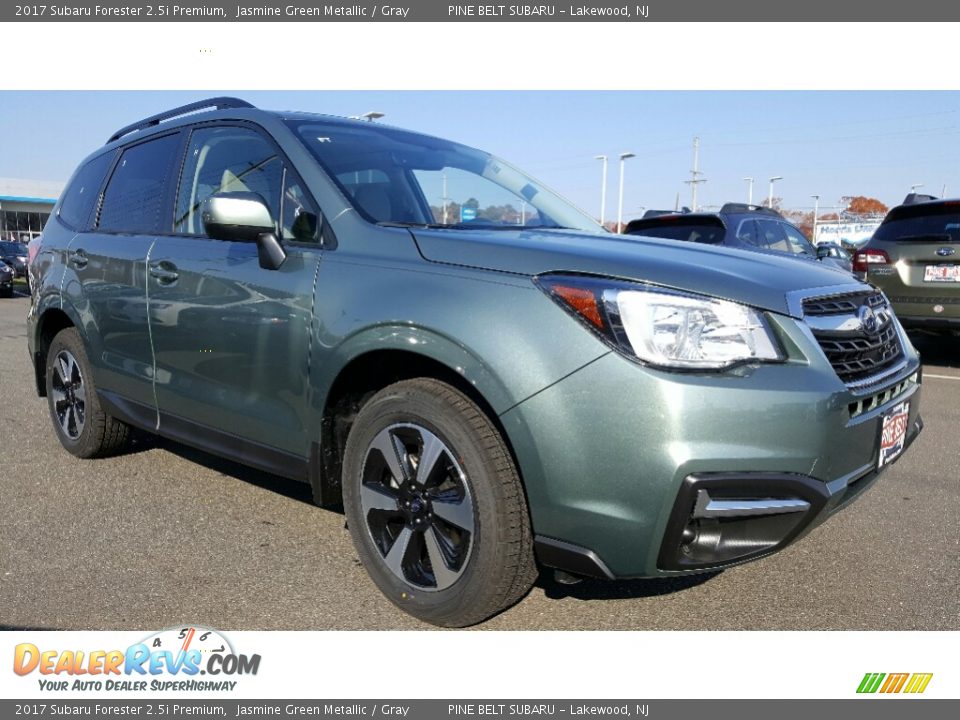 2017 Subaru Forester 2.5i Premium Jasmine Green Metallic / Gray Photo #1