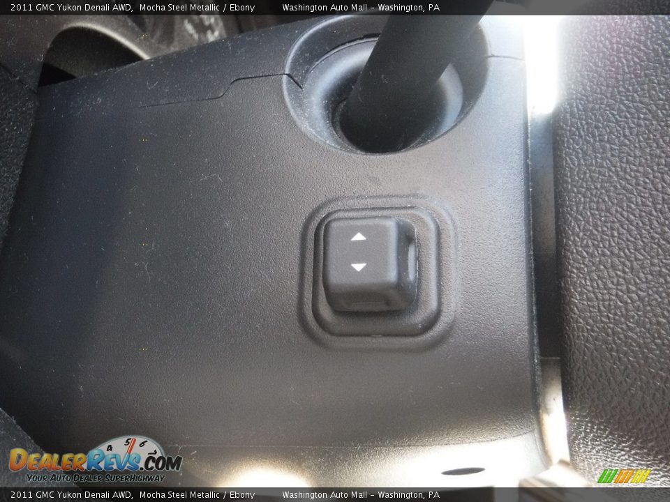 2011 GMC Yukon Denali AWD Mocha Steel Metallic / Ebony Photo #11