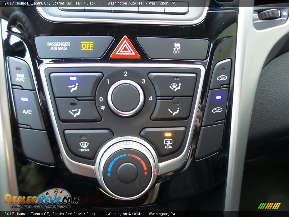 Controls of 2017 Hyundai Elantra GT  Photo #31