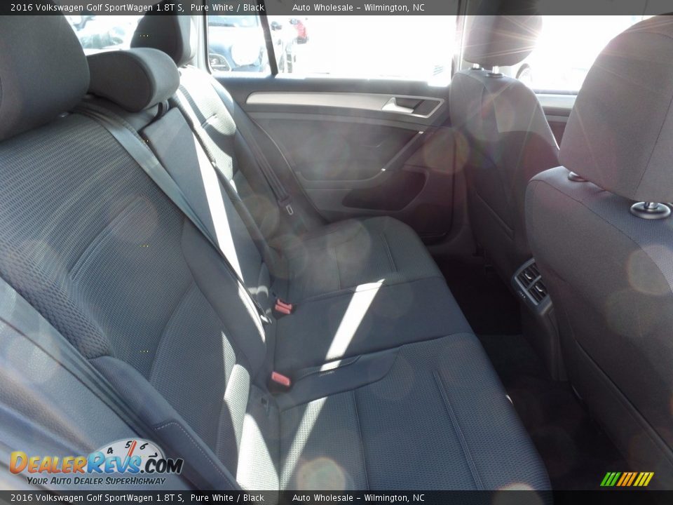 2016 Volkswagen Golf SportWagen 1.8T S Pure White / Black Photo #14