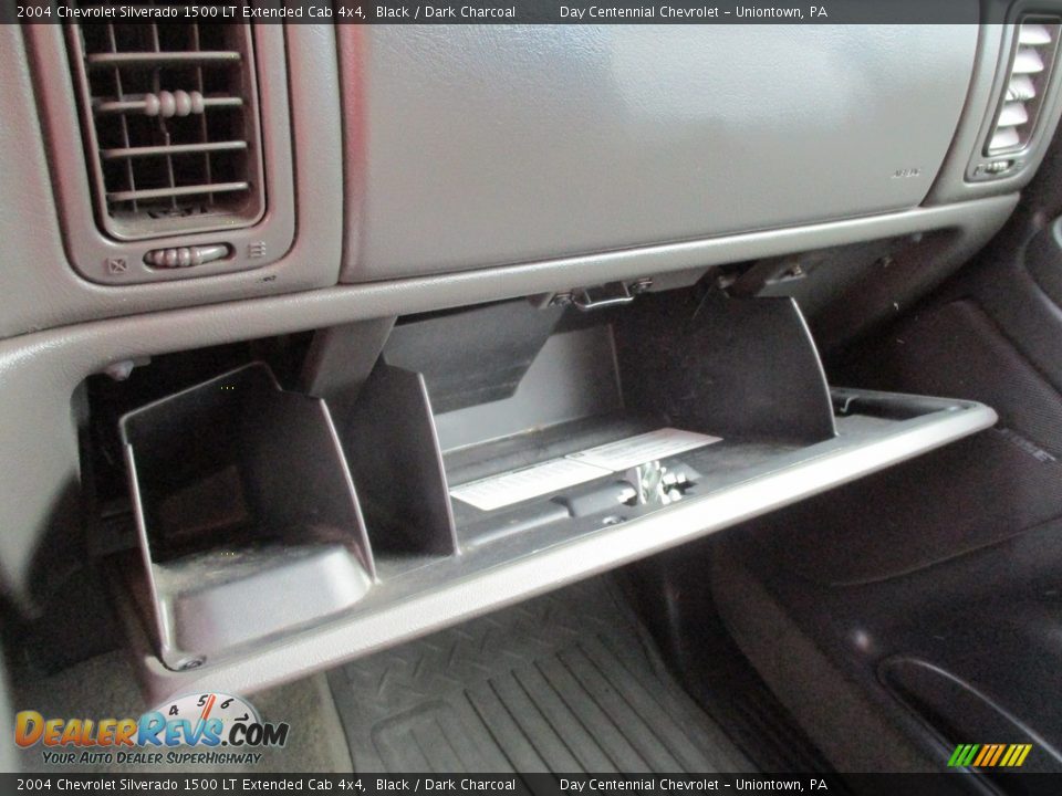 2004 Chevrolet Silverado 1500 LT Extended Cab 4x4 Black / Dark Charcoal Photo #35