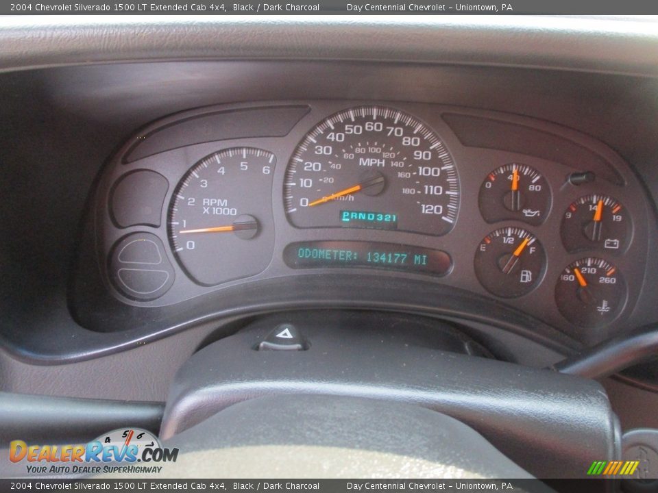 2004 Chevrolet Silverado 1500 LT Extended Cab 4x4 Black / Dark Charcoal Photo #36