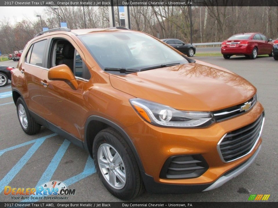 Front 3/4 View of 2017 Chevrolet Trax LT AWD Photo #9