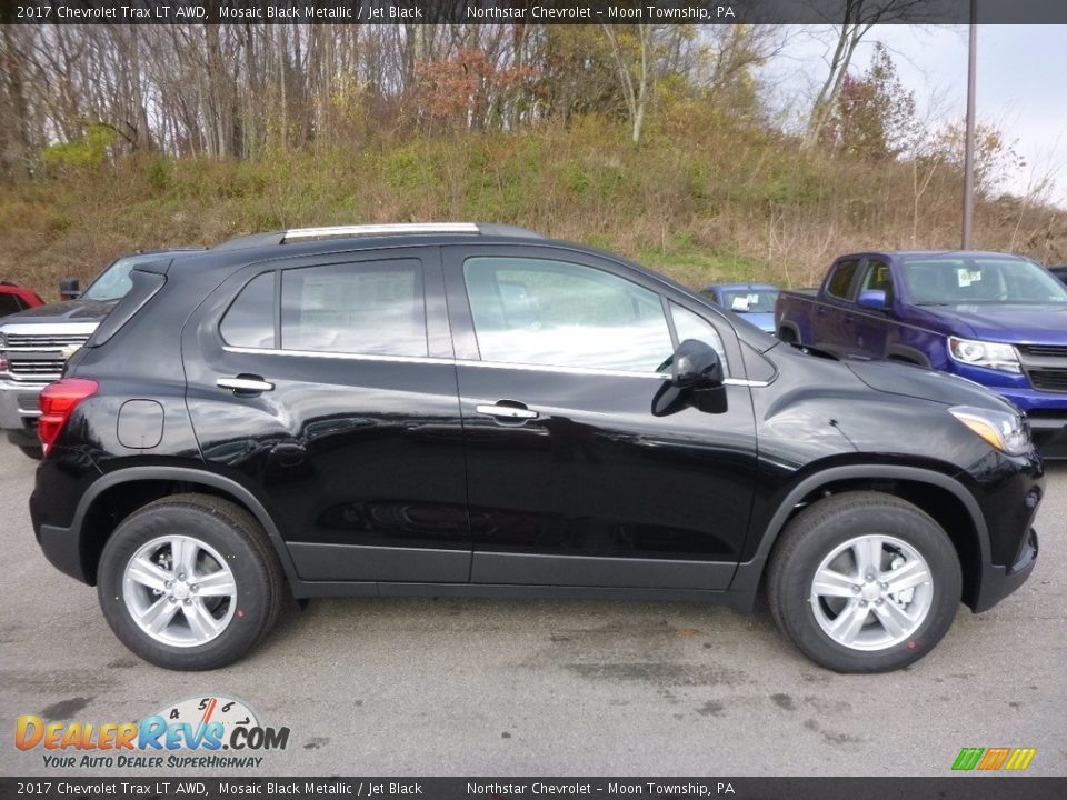 Mosaic Black Metallic 2017 Chevrolet Trax LT AWD Photo #4