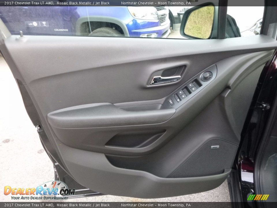 2017 Chevrolet Trax LT AWD Mosaic Black Metallic / Jet Black Photo #13