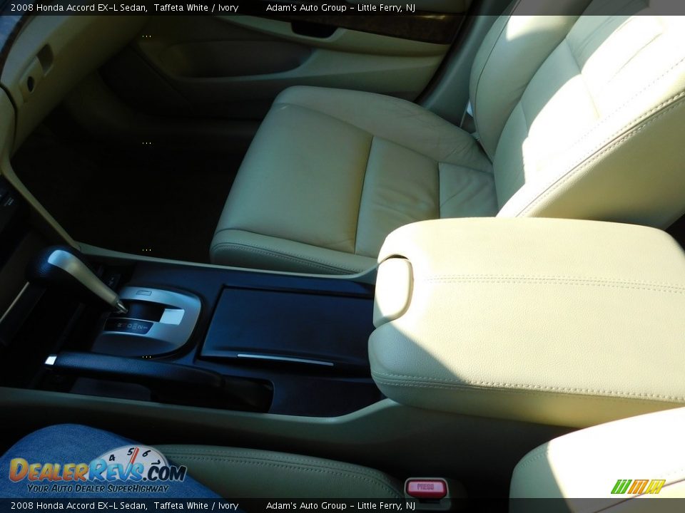 2008 Honda Accord EX-L Sedan Taffeta White / Ivory Photo #18