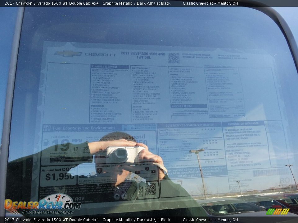 2017 Chevrolet Silverado 1500 WT Double Cab 4x4 Graphite Metallic / Dark Ash/Jet Black Photo #6