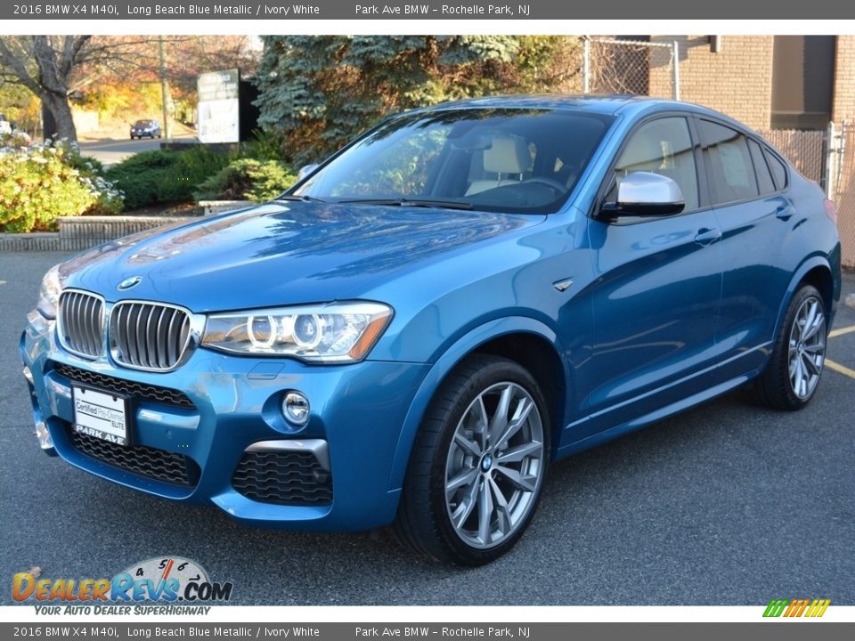 Front 3/4 View of 2016 BMW X4 M40i Photo #6