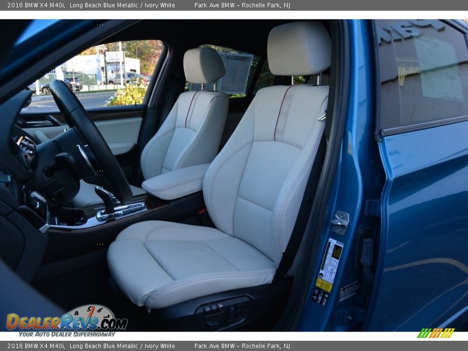 Front Seat of 2016 BMW X4 M40i Photo #13
