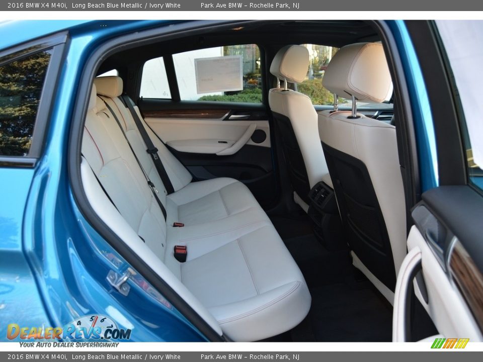Rear Seat of 2016 BMW X4 M40i Photo #25