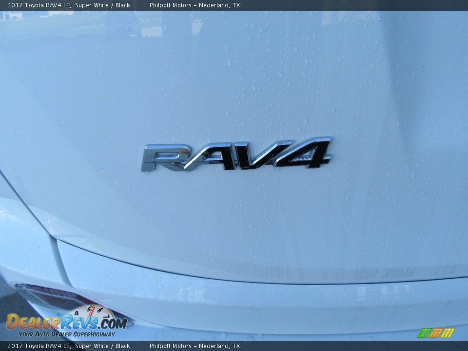 2017 Toyota RAV4 LE Super White / Black Photo #13