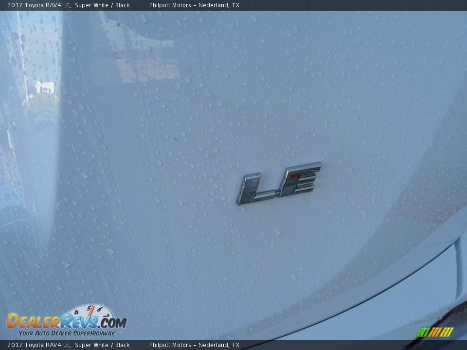 2017 Toyota RAV4 LE Super White / Black Photo #14