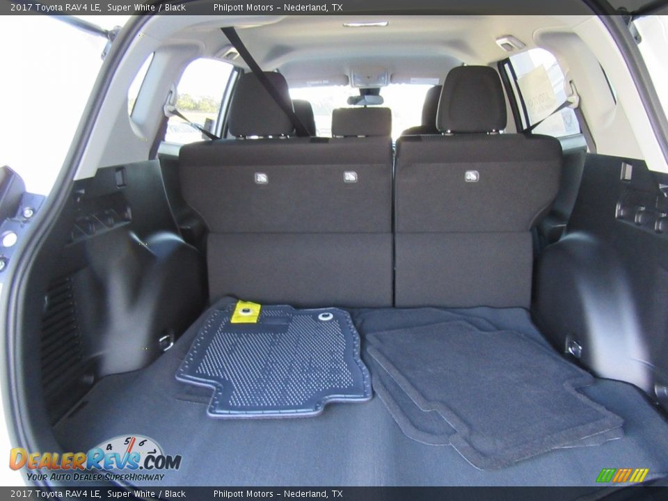 2017 Toyota RAV4 LE Super White / Black Photo #15