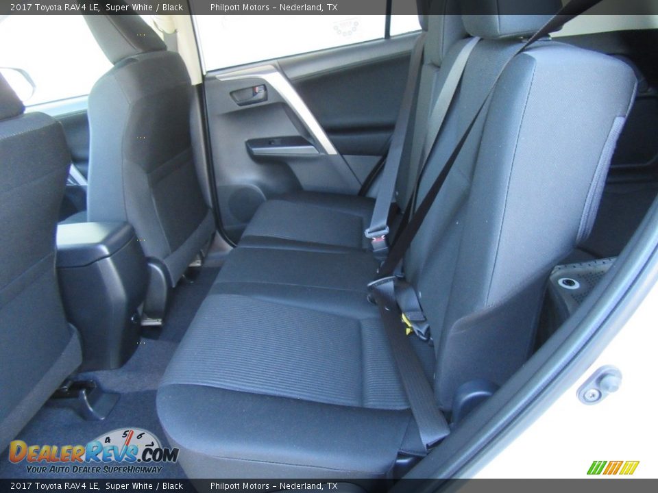 2017 Toyota RAV4 LE Super White / Black Photo #18