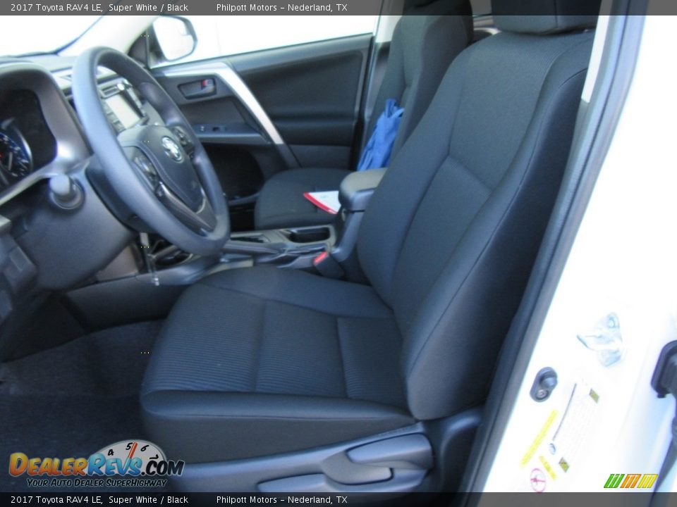 2017 Toyota RAV4 LE Super White / Black Photo #21