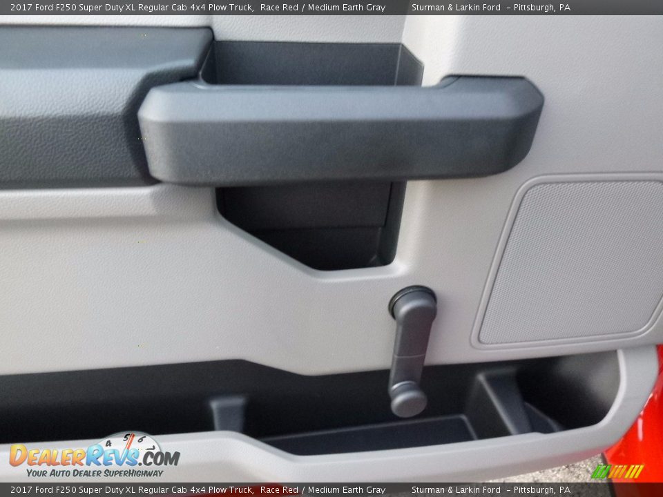 Door Panel of 2017 Ford F250 Super Duty XL Regular Cab 4x4 Plow Truck Photo #11