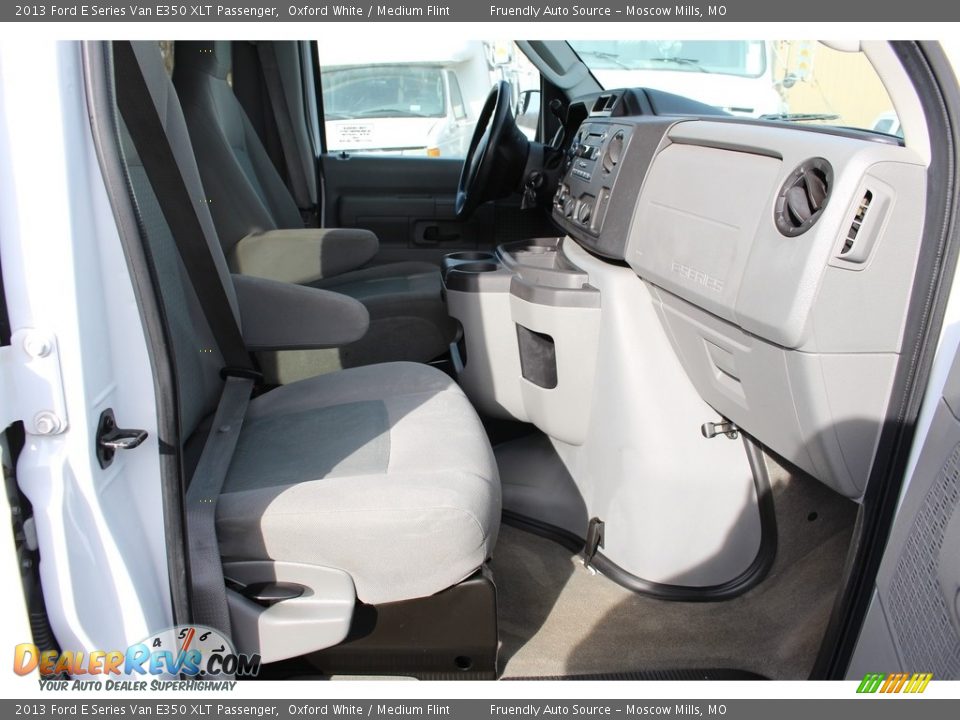 2013 Ford E Series Van E350 XLT Passenger Oxford White / Medium Flint Photo #4
