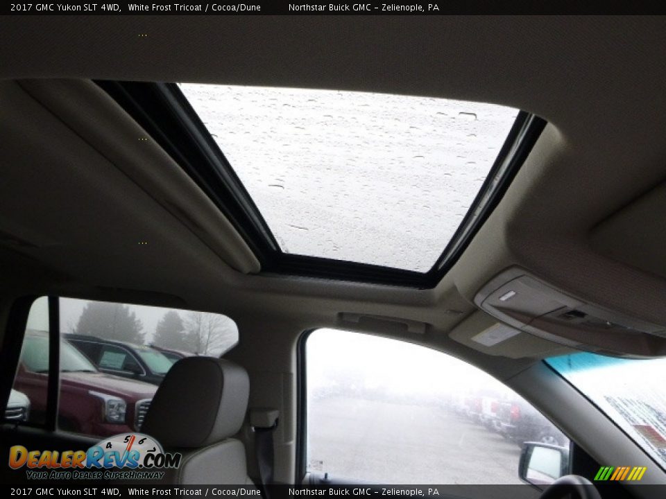 Sunroof of 2017 GMC Yukon SLT 4WD Photo #9