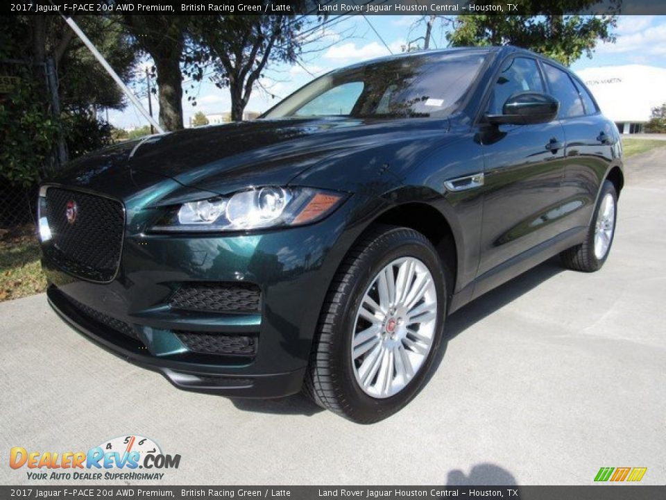 Front 3/4 View of 2017 Jaguar F-PACE 20d AWD Premium Photo #10