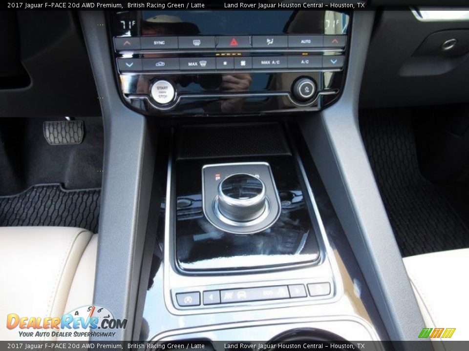 2017 Jaguar F-PACE 20d AWD Premium British Racing Green / Latte Photo #18