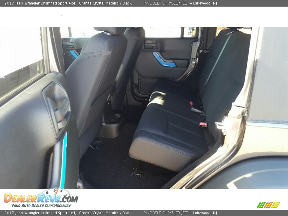2017 Jeep Wrangler Unlimited Sport 4x4 Granite Crystal Metallic / Black Photo #8