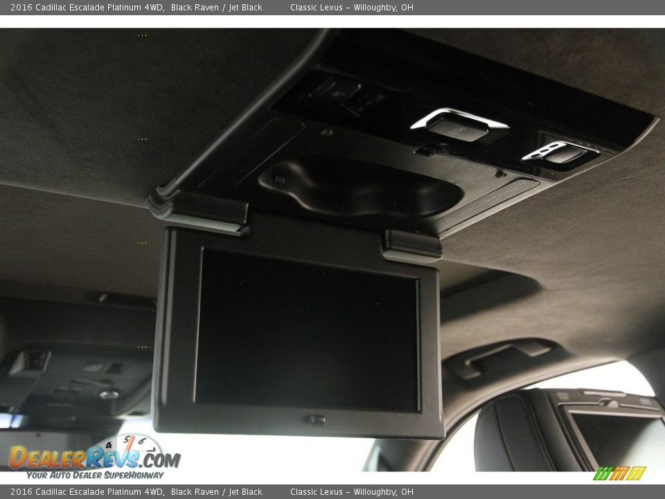 Entertainment System of 2016 Cadillac Escalade Platinum 4WD Photo #27