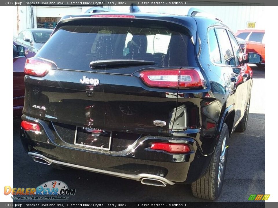 2017 Jeep Cherokee Overland 4x4 Diamond Black Crystal Pearl / Black Photo #2