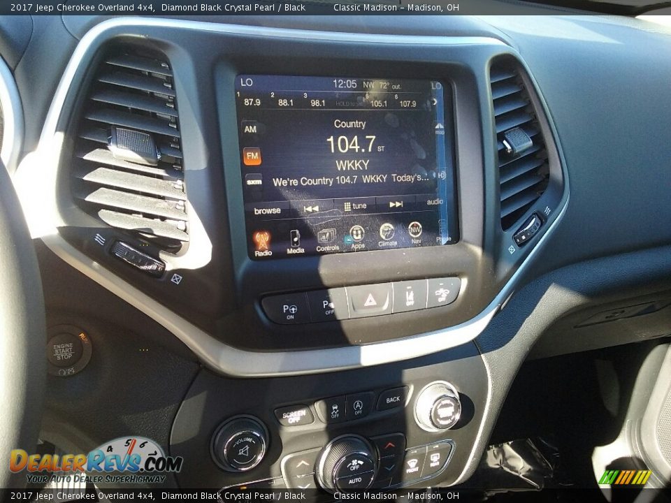 2017 Jeep Cherokee Overland 4x4 Diamond Black Crystal Pearl / Black Photo #9