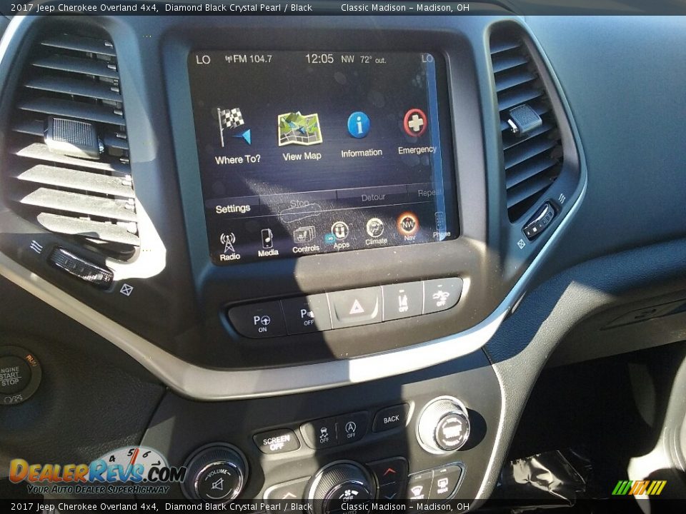 2017 Jeep Cherokee Overland 4x4 Diamond Black Crystal Pearl / Black Photo #11