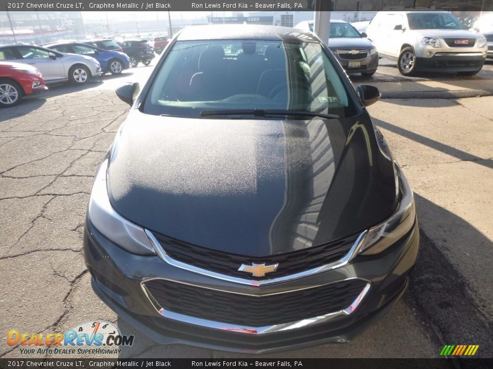 2017 Chevrolet Cruze LT Graphite Metallic / Jet Black Photo #8