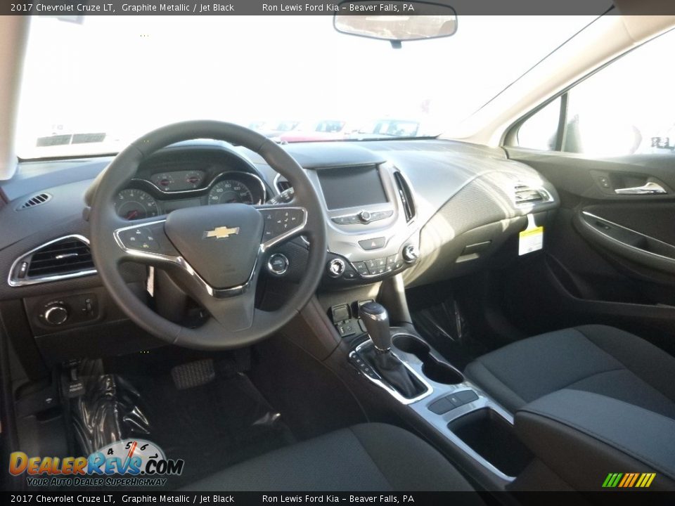 2017 Chevrolet Cruze LT Graphite Metallic / Jet Black Photo #13