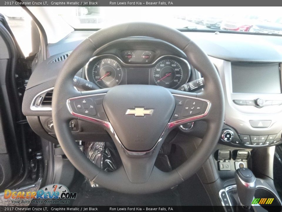 2017 Chevrolet Cruze LT Graphite Metallic / Jet Black Photo #16