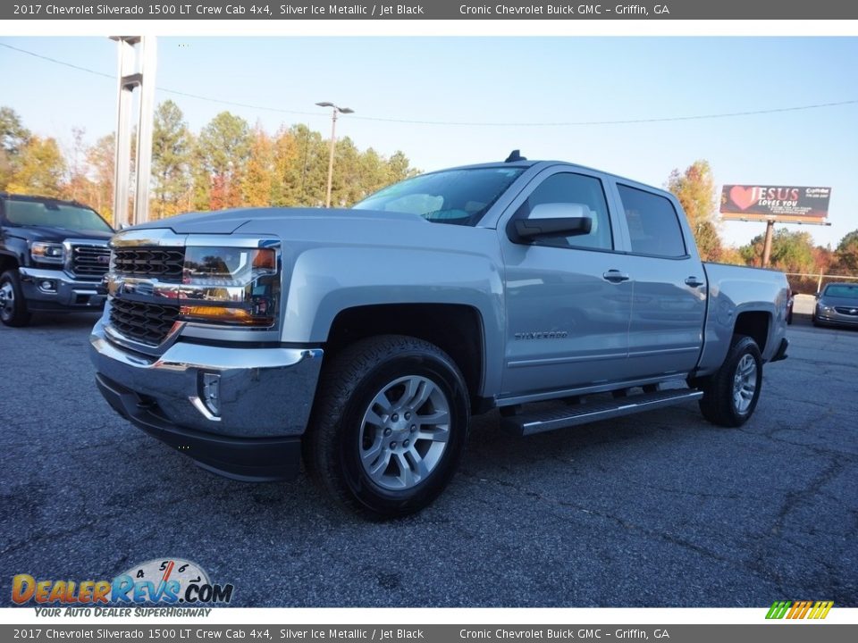 2017 Chevrolet Silverado 1500 LT Crew Cab 4x4 Silver Ice Metallic / Jet Black Photo #3