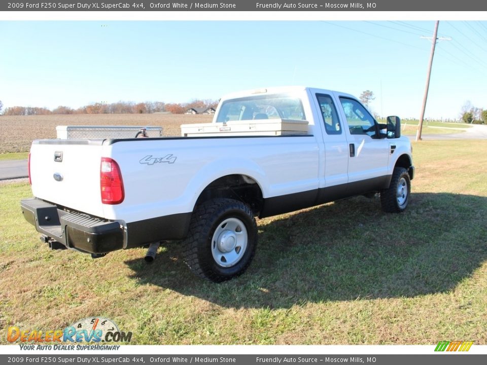 2009 Ford F250 Super Duty XL SuperCab 4x4 Oxford White / Medium Stone Photo #27